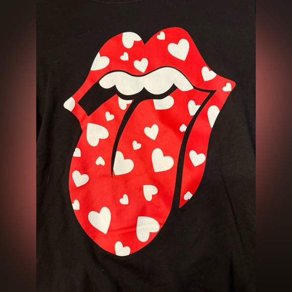 Rolling Stones valentine’s day crewneck. Bought at target. Size medium. - Picture 5 of 5